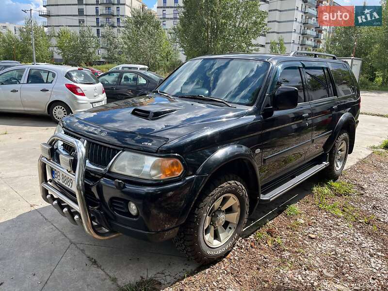 Внедорожник / Кроссовер Mitsubishi Pajero 2007 в Киеве