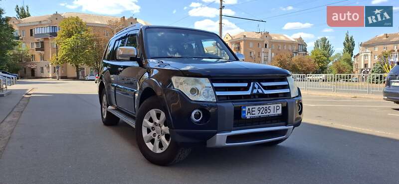 Внедорожник / Кроссовер Mitsubishi Pajero 2009 в Кривом Роге