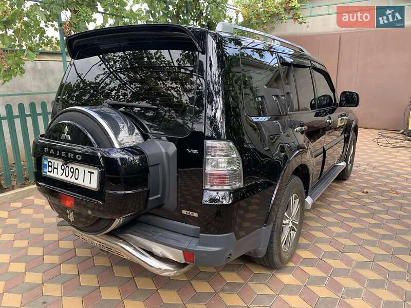 Внедорожник / Кроссовер Mitsubishi Pajero 2007 в Одессе
