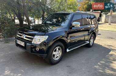 Внедорожник / Кроссовер Mitsubishi Pajero 2007 в Одессе