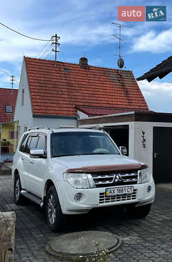 Позашляховик / Кросовер Mitsubishi Pajero 2012 в Дніпрі