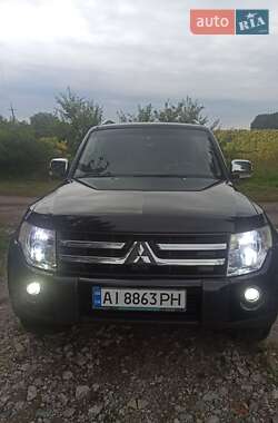 Внедорожник / Кроссовер Mitsubishi Pajero 2008 в Киеве