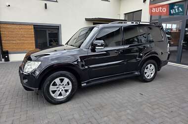 Внедорожник / Кроссовер Mitsubishi Pajero 2007 в 