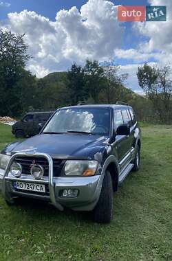 Внедорожник / Кроссовер Mitsubishi Pajero 2000 в 