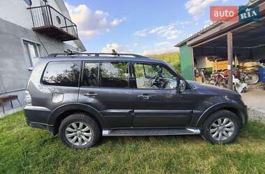 Внедорожник / Кроссовер Mitsubishi Pajero 2011 в 