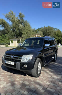 Внедорожник / Кроссовер Mitsubishi Pajero 2007 в 