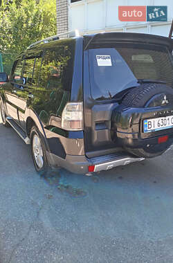 Внедорожник / Кроссовер Mitsubishi Pajero 2008 в 