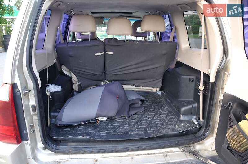 Внедорожник / Кроссовер Mitsubishi Pajero 2006 в Львове