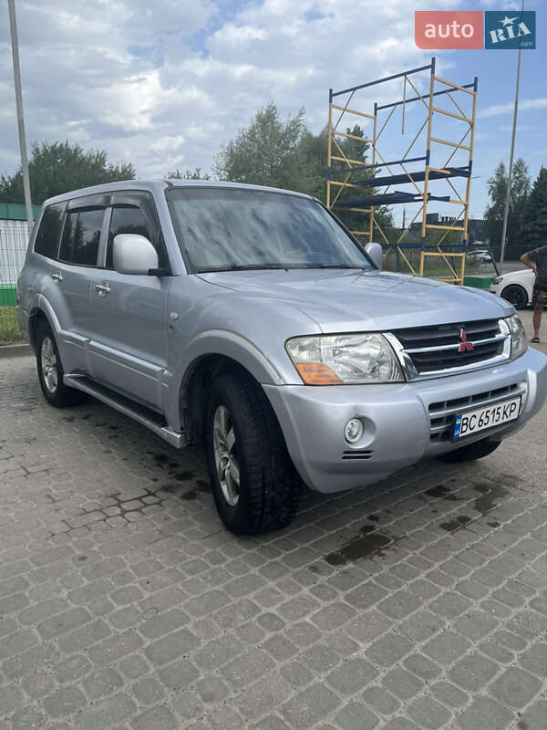 Внедорожник / Кроссовер Mitsubishi Pajero 2006 в Дрогобыче