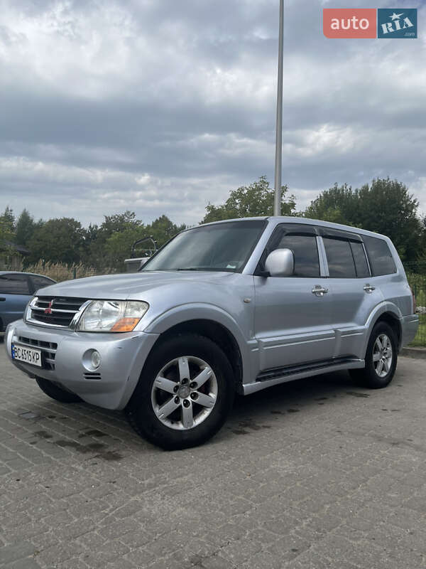 Внедорожник / Кроссовер Mitsubishi Pajero 2006 в Дрогобыче