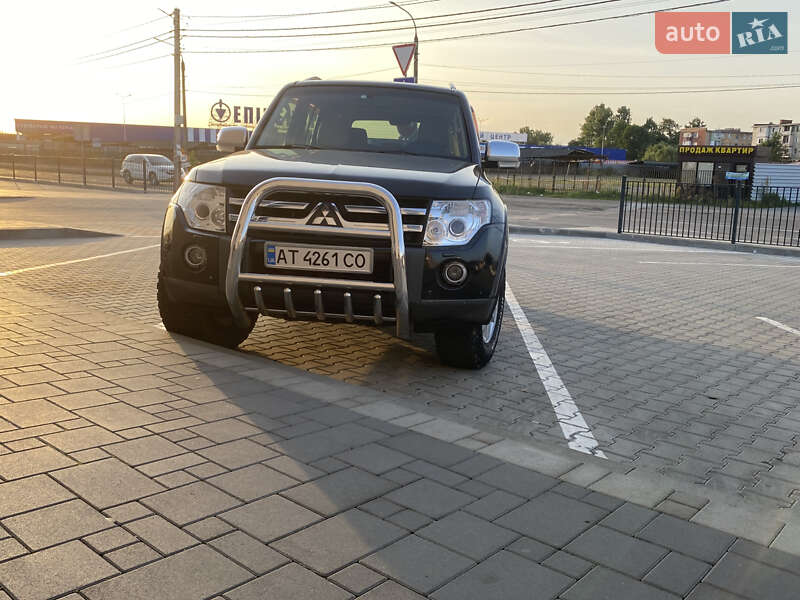 Позашляховик / Кросовер Mitsubishi Pajero 2007 в Калуші фото 3 Позашляховик / Кросовер Mitsubishi Pajero 2007 в Калуші