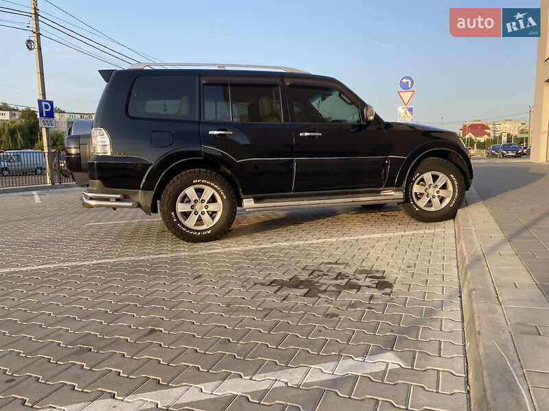 Позашляховик / Кросовер Mitsubishi Pajero 2007 в Калуші фото 5 Позашляховик / Кросовер Mitsubishi Pajero 2007 в Калуші