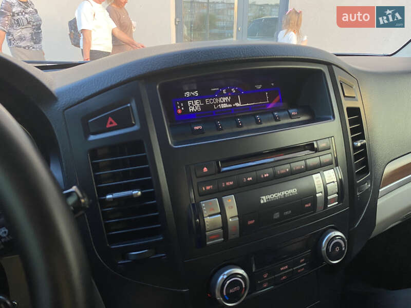 Позашляховик / Кросовер Mitsubishi Pajero 2007 в Калуші фото 76 Позашляховик / Кросовер Mitsubishi Pajero 2007 в Калуші