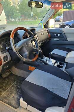 Внедорожник / Кроссовер Mitsubishi Pajero 2004 в 