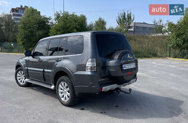 Внедорожник / Кроссовер Mitsubishi Pajero 2010 в 