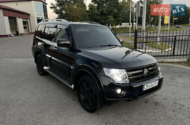 Внедорожник / Кроссовер Mitsubishi Pajero 2008 в 