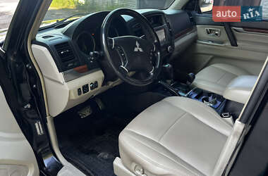 Внедорожник / Кроссовер Mitsubishi Pajero 2008 в 