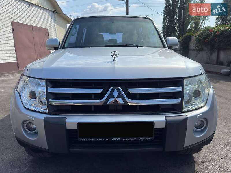 Внедорожник / Кроссовер Mitsubishi Pajero 2008 в Ахтырке