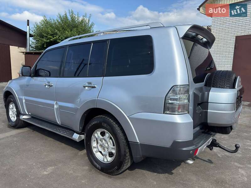 Внедорожник / Кроссовер Mitsubishi Pajero 2008 в Ахтырке