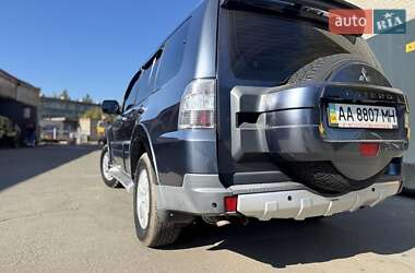 Внедорожник / Кроссовер Mitsubishi Pajero 2008 в Киеве