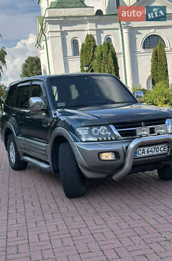 Позашляховик / Кросовер Mitsubishi Pajero 2000 в Каневі
