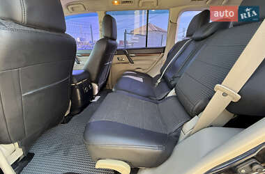 Внедорожник / Кроссовер Mitsubishi Pajero 2008 в 