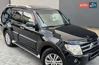 Внедорожник / Кроссовер Mitsubishi Pajero 2007 в 