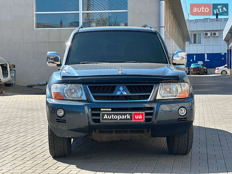 Внедорожник / Кроссовер Mitsubishi Pajero 2006 в Одессе