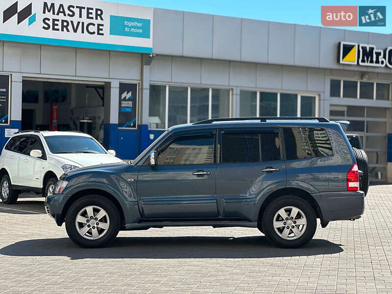 Внедорожник / Кроссовер Mitsubishi Pajero 2006 в Одессе