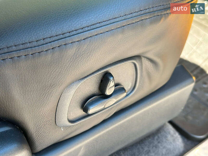 Внедорожник / Кроссовер Mitsubishi Pajero 2006 в Одессе