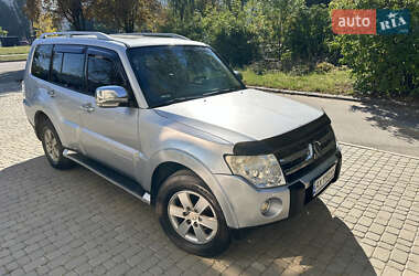 Позашляховик / Кросовер Mitsubishi Pajero 2007 в Харкові
