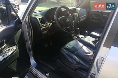 Позашляховик / Кросовер Mitsubishi Pajero 2008 в 