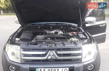 Позашляховик / Кросовер Mitsubishi Pajero 2007 в 