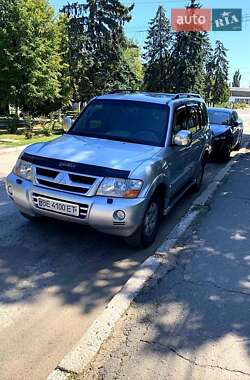 Внедорожник / Кроссовер Mitsubishi Pajero 2005 в Николаеве