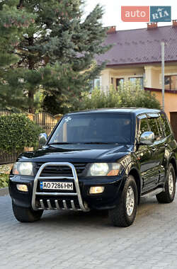 Внедорожник / Кроссовер Mitsubishi Pajero 2001 в 