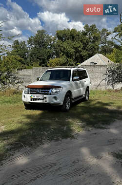 Внедорожник / Кроссовер Mitsubishi Pajero 2012 в Днепре