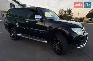 Внедорожник / Кроссовер Mitsubishi Pajero 2008 в 