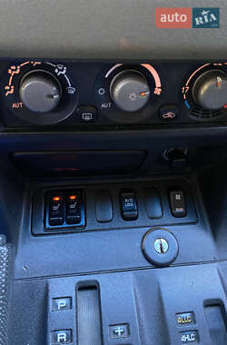 Внедорожник / Кроссовер Mitsubishi Pajero 2002 в 