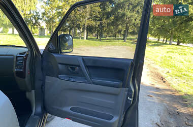 Внедорожник / Кроссовер Mitsubishi Pajero 2002 в 