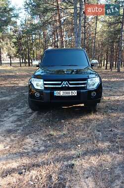 Внедорожник / Кроссовер Mitsubishi Pajero 2008 в 