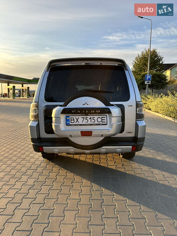 Внедорожник / Кроссовер Mitsubishi Pajero 2007 в Хмельницком