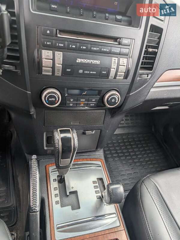 Внедорожник / Кроссовер Mitsubishi Pajero 2008 в Славуте