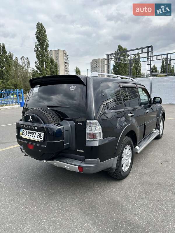 Внедорожник / Кроссовер Mitsubishi Pajero 2007 в Черкассах фото 7 Внедорожник / Кроссовер Mitsubishi Pajero 2007 в Черкассах