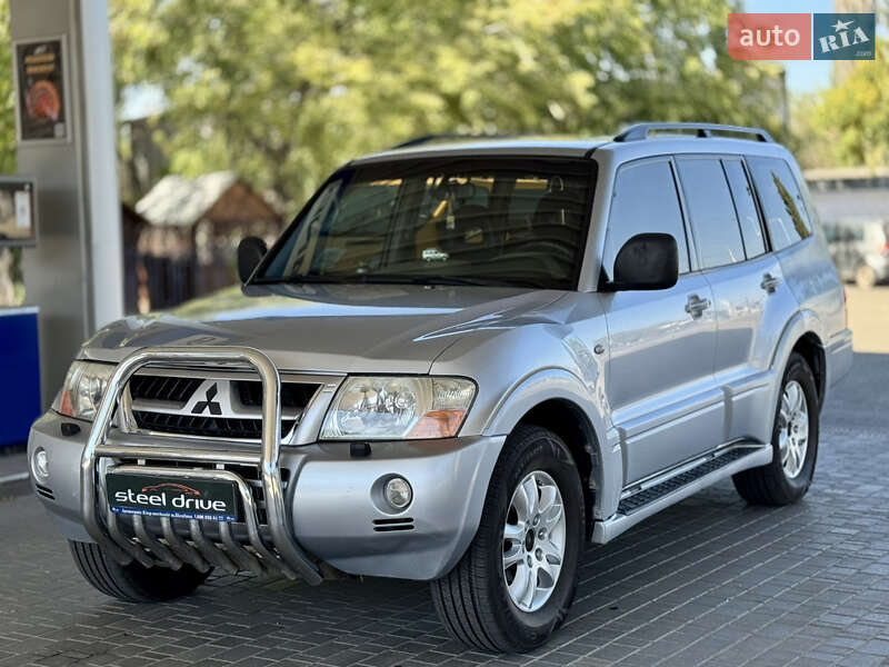 Внедорожник / Кроссовер Mitsubishi Pajero 2004 в Николаеве