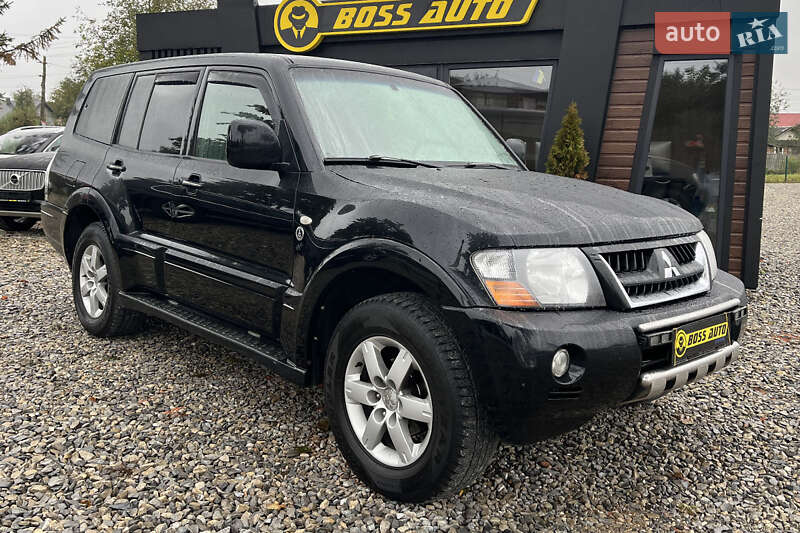 Внедорожник / Кроссовер Mitsubishi Pajero 2001 в 