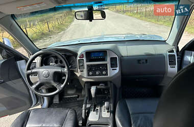 Внедорожник / Кроссовер Mitsubishi Pajero 2004 в 