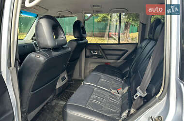 Внедорожник / Кроссовер Mitsubishi Pajero 2004 в 