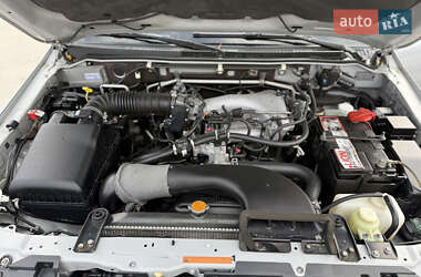 Внедорожник / Кроссовер Mitsubishi Pajero 2010 в 