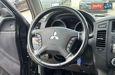 Внедорожник / Кроссовер Mitsubishi Pajero 2008 в 