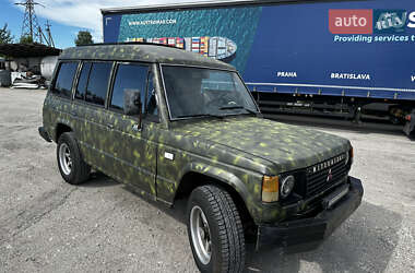 Внедорожник / Кроссовер Mitsubishi Pajero 1988 в 